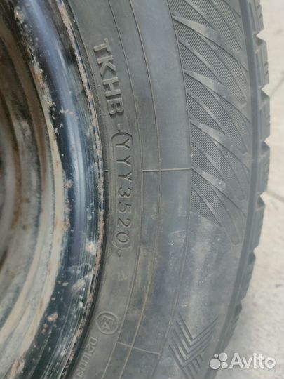 Yokohama Ice Guard IG65 215/65 R16