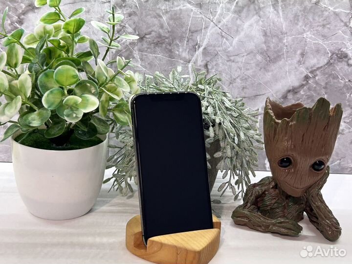 iPhone X, 64 ГБ