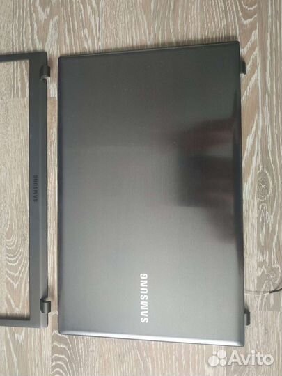 Samsung NP550P5C-S04RU крышка матрицы и прочее