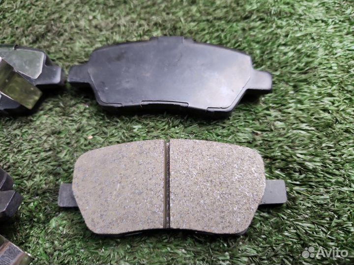 Колодки тормозные задние Honda Legend KB1