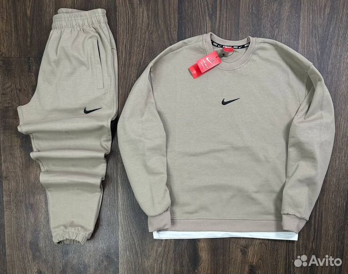 Спортивный костюм Nike