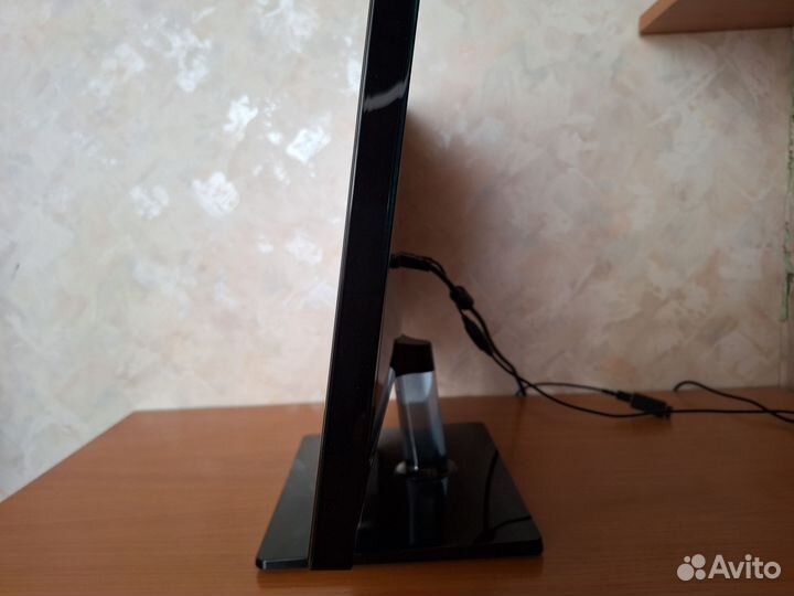 Монитор Samsung S24D390HL 23.6