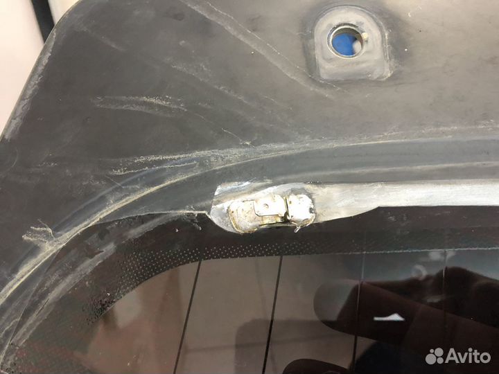 Заднее стекло Kia Sorento 1