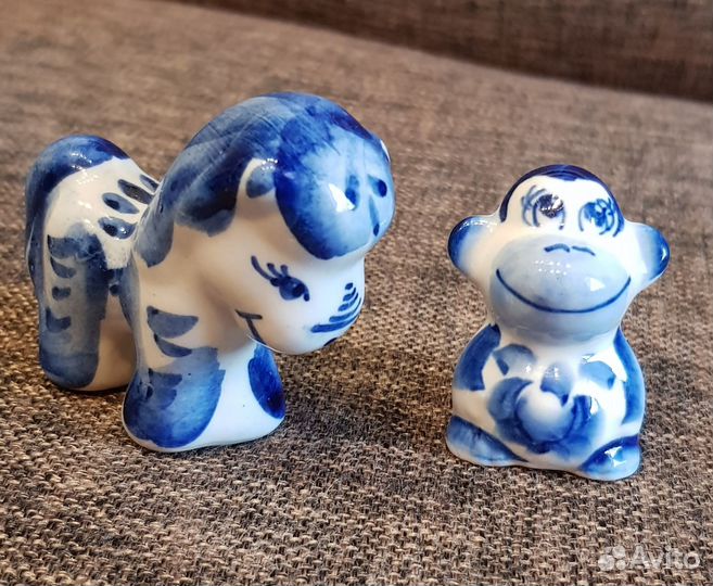 Фигурки и статуэтки гжель