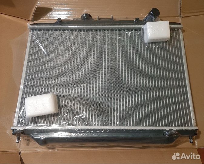 Радиатор кондиционера nissan caravan urvan