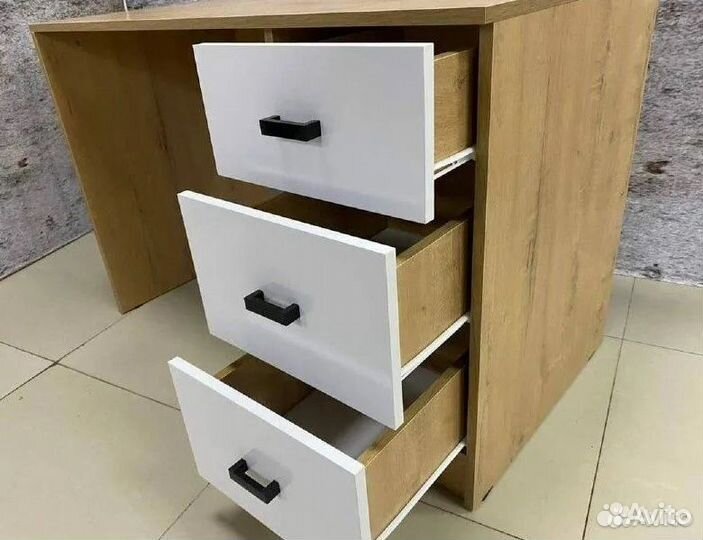 Письменный стол цвет белый+дуб