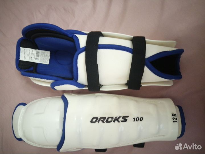 Щитки хоккейные 12