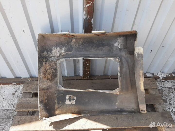 Клык переднего бампера Bova 2000