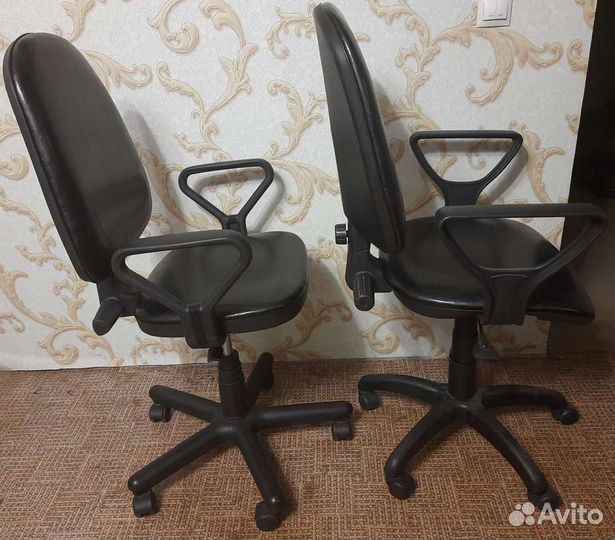 Компьютерное кресло