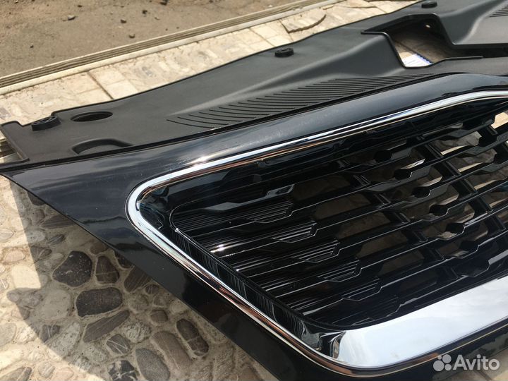 Решетка радиатора KIA Rio 3 2011 - 2015