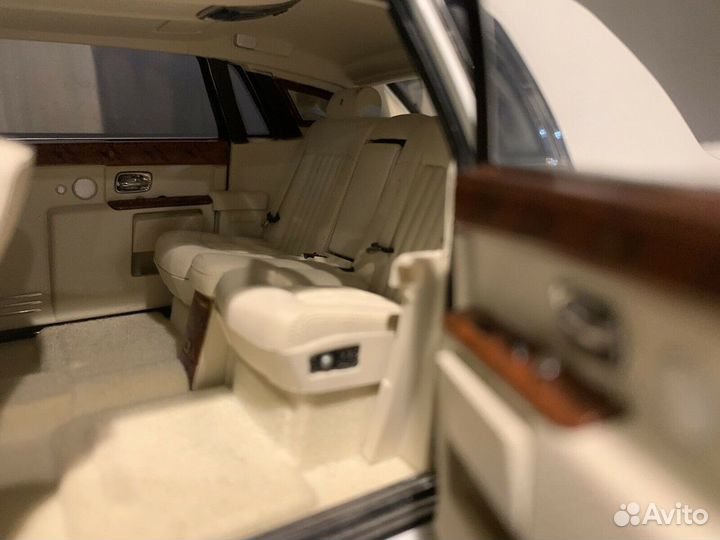 1:18 Kyosho Rolls-Royce Ghost English White 2