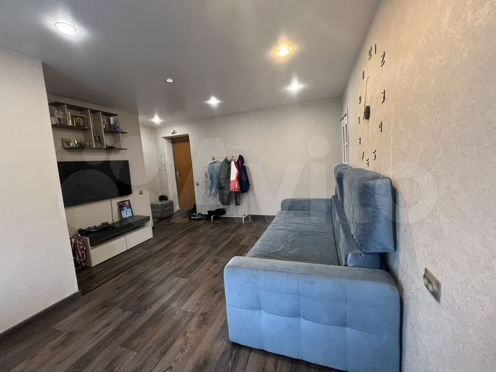 2-к. квартира, 43 м², 3/5 эт.