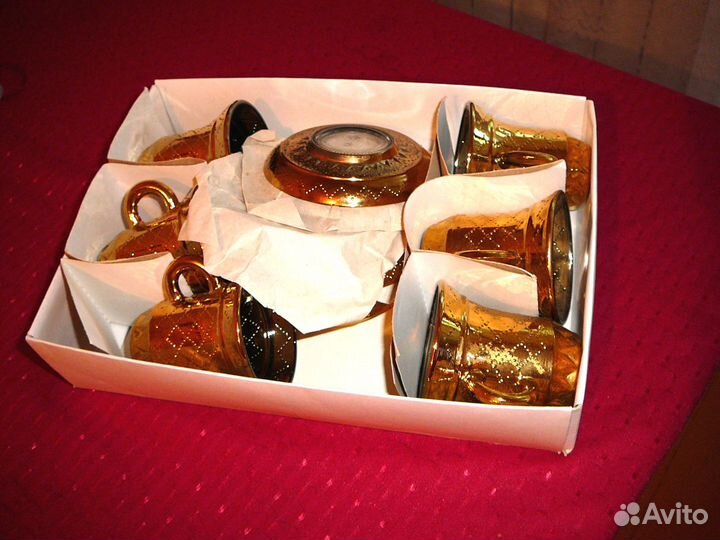 Кофейный сервиз и подарочный набор из хрустальных