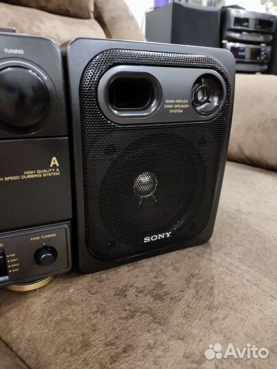 Магнитофон, радио Sony (дача, баня, пикник, кухня)