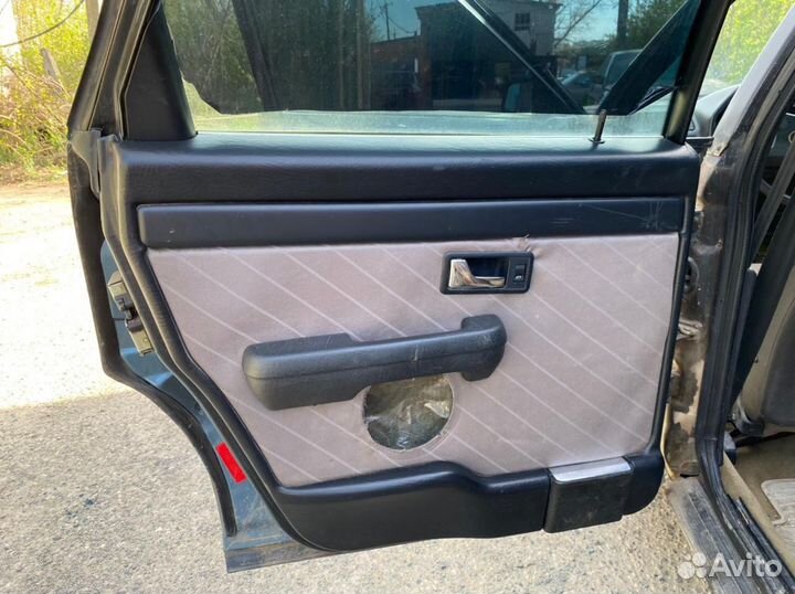 Дверные обшивки Audi 100 C3