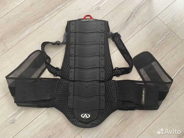 Защита липецк. Защита спины held backprotector. Кобура для ножа на плечо. Komine защита спины стандартная. Крепление для ножен Molle.