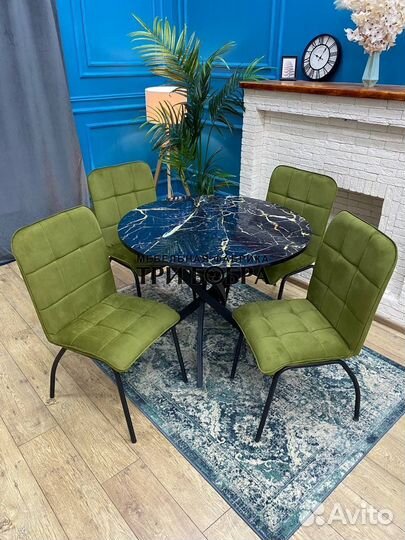 Круглый стол раздвижной и стулья
