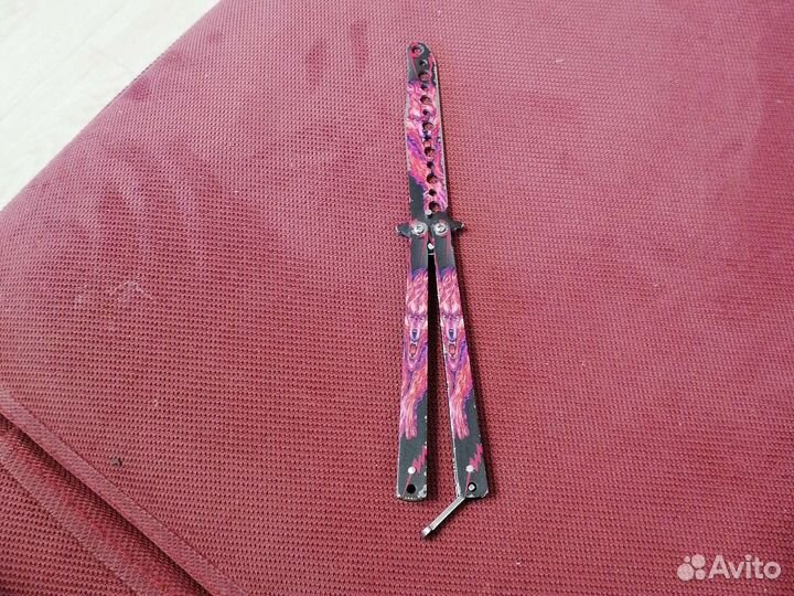 Нож бабочка металл красный волк б/у