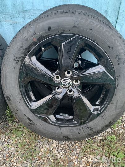 Колеса на Toyota Rav 4 R18