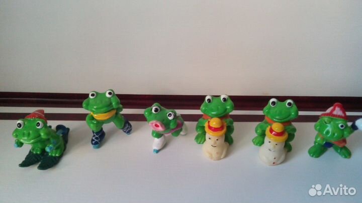 Игрушки из киндер-сюрприза (серии) + вкладыши