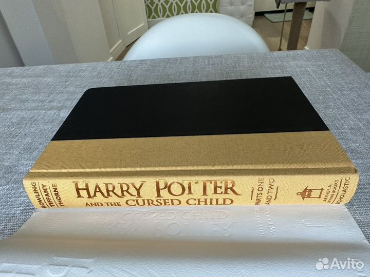 Книга Гарри Поттер на английском