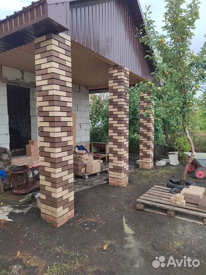 Бригада строителей