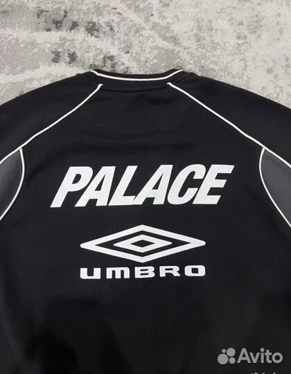 Свитшот Palace x Umbro эксклюзив