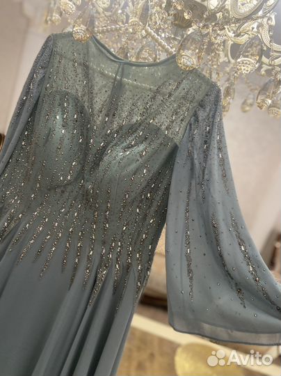 Вечернее платье