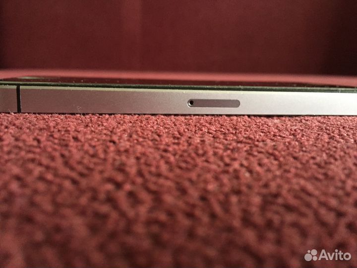 Сим держатель (лоток) для iPhone SE 2016