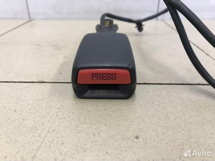 Ответная часть ремня безопасности L200 (KB) 2006-2