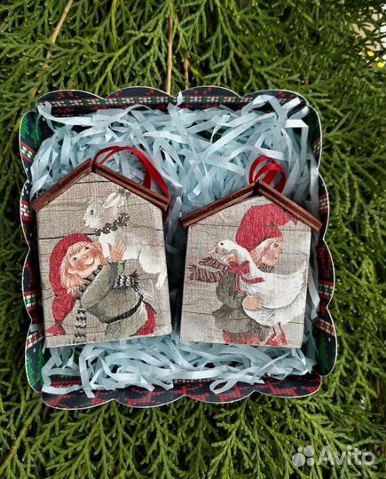 Набор новогодних домиков для украшения елки и дома