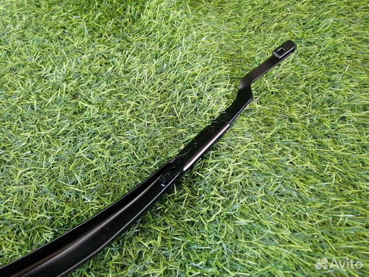 Дворник правый Toyota Camry XV50 2013