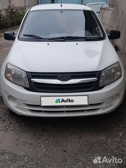 LADA Granta 1.6 МТ, 2012, битый, 500 000 км