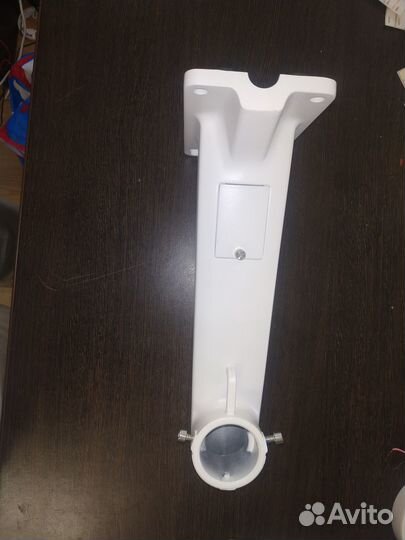 Кронштейн DS-1602ZJ-pole для поворотных камер Hik