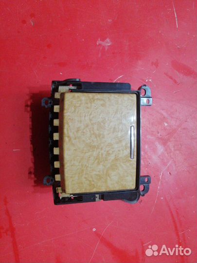 Бардачок центральной консоли Toyota Camry XV40