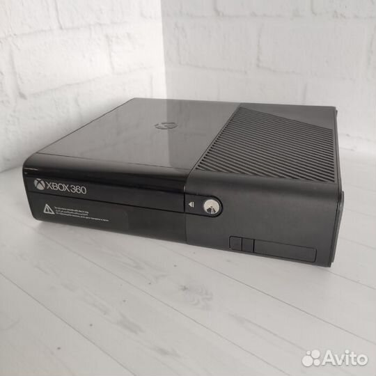 Игровая приставка Microsoft Xbox 360 500 Гб