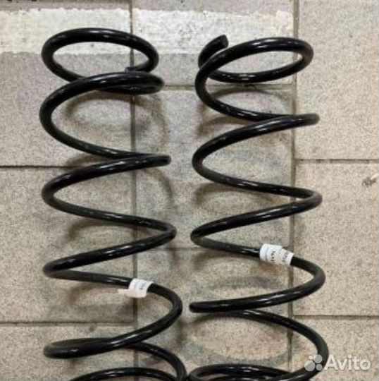 Пружины передние Suzuki Swift 3