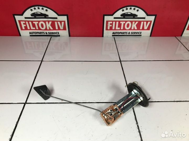 Датчик уровня топлива Toyota Altezza GXE10 1GFE