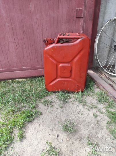 Канистра металлическая