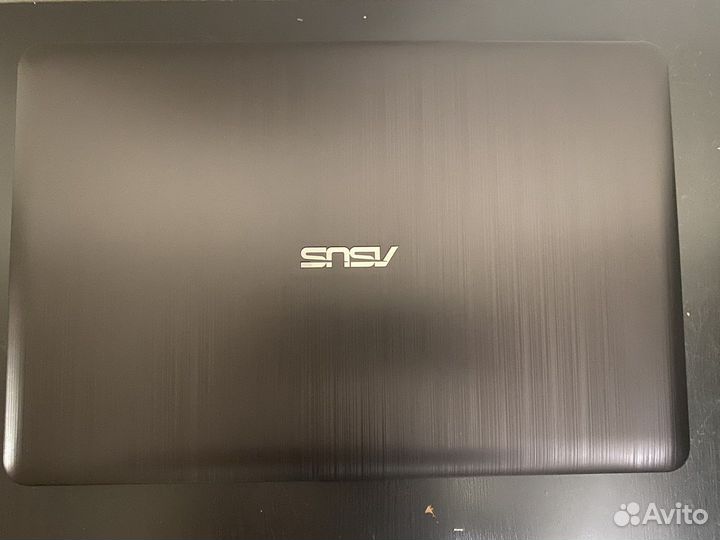 Ноутбук asus