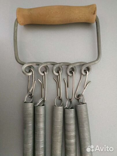 Экспандер СССР пружинный плечевой