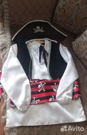 Новогодний костюм пирата