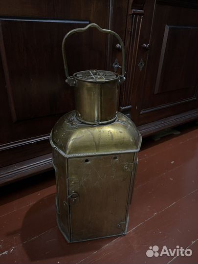 Старинный корабельный якорный фонарь