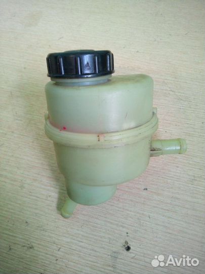 Бачок гидроусилителя Renault Duster 2010