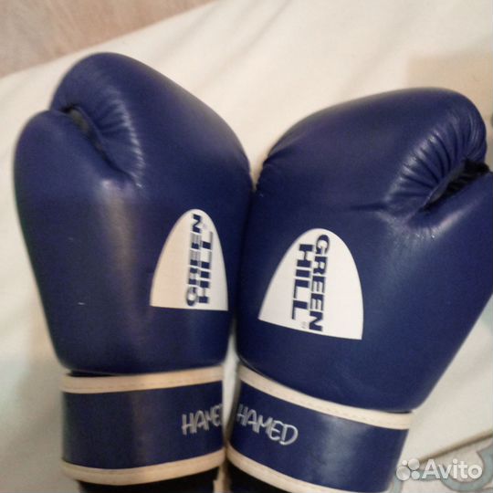Боксерские перчатки