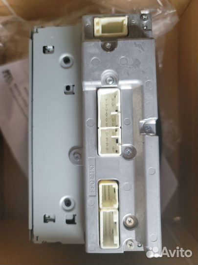 Штатная магнитола на toyota rav4 (3 поколение)