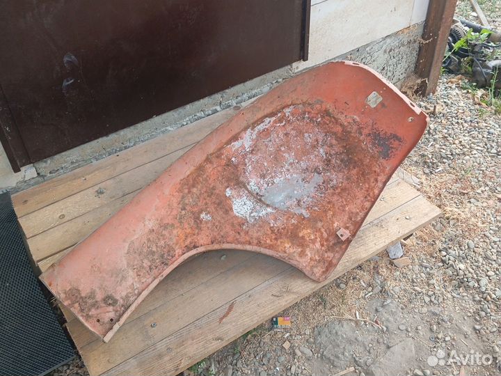 Правое заднее крыло победа м20