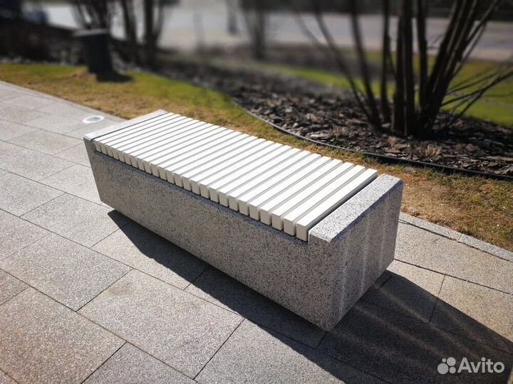 Скамейка бетонная парковая