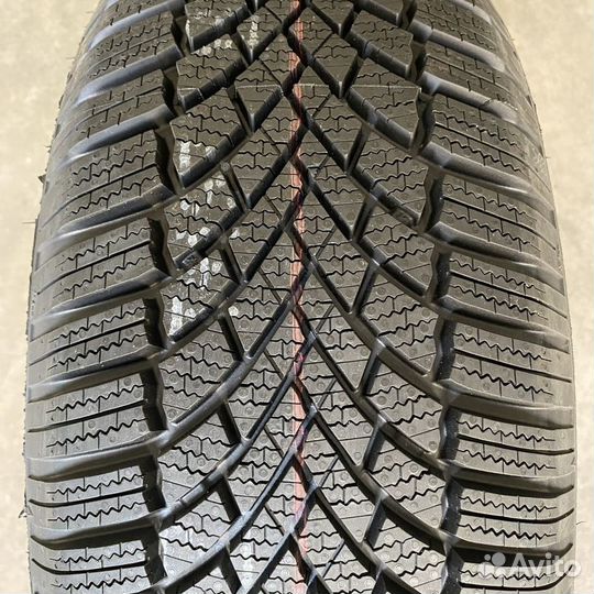 Bridgestone Blizzak LM005 DriveGuard 235/45 R17 97V