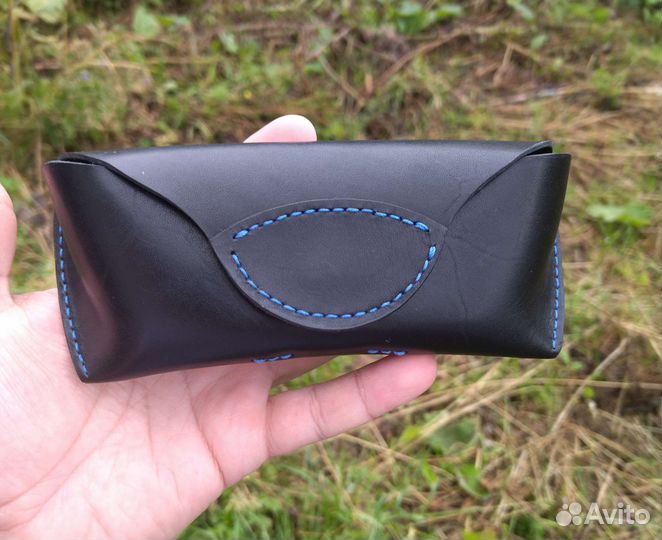 Очечник из натуральной кожи с гравировкой